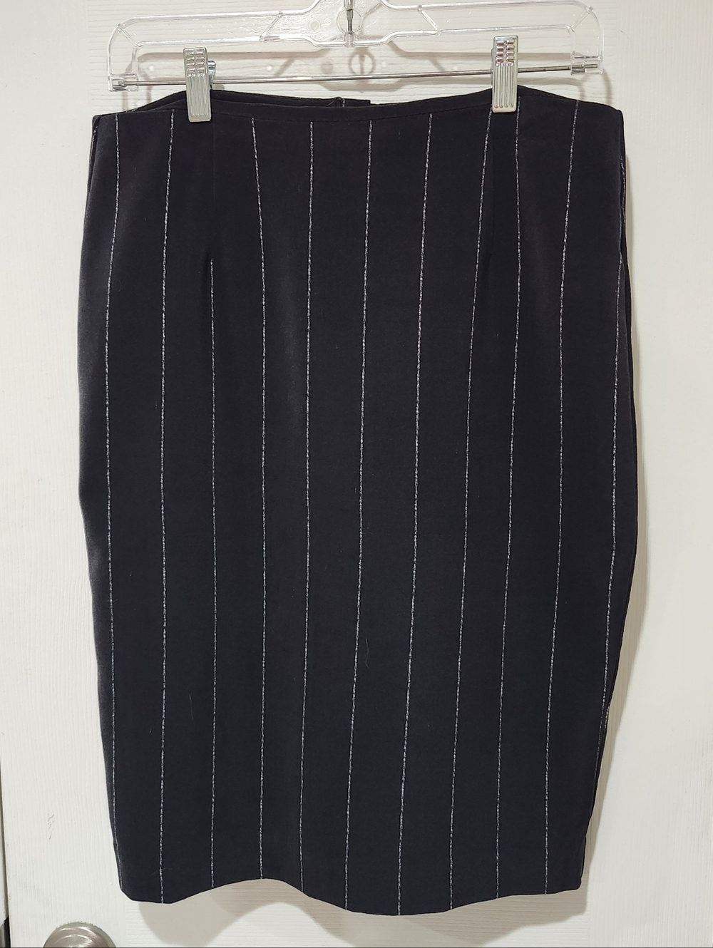 Worthington Industries striped straight or pencil skirt.  Pre-Owned SZ 6